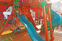 &copy; Red Rose Hotel. 